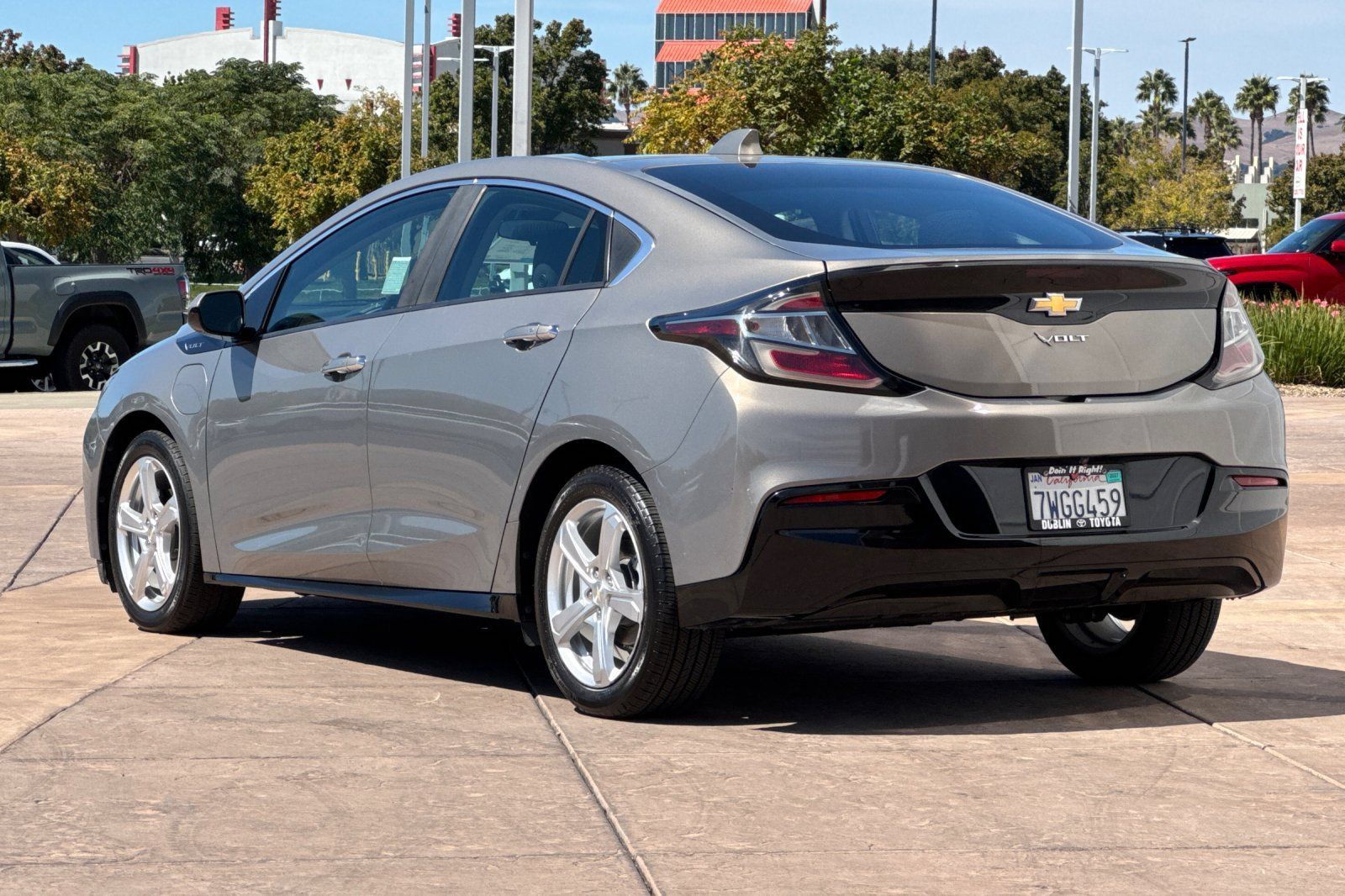 Used 2017 Chevrolet Volt LT w/ Comfort Package FWD image 6