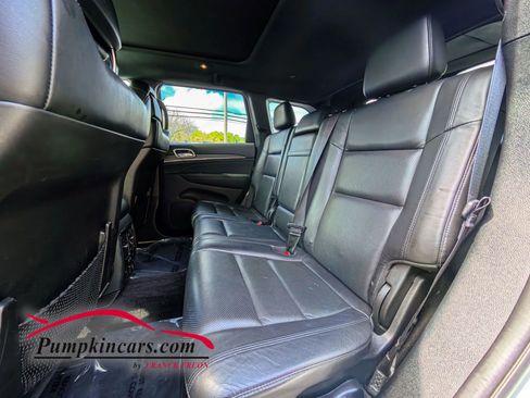 Used 2018 Jeep Grand Cherokee Limited w/ Luxury Group II image 24