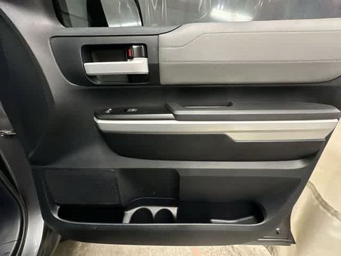 Used 2014 Toyota Tundra Limited w/ Limited Premium Package image 23