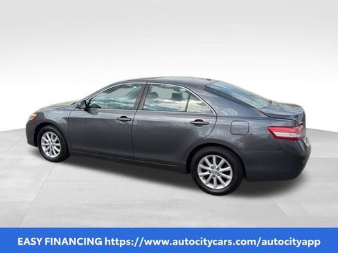 Used 2011 Toyota Camry XLE w/ XLE Extra-Value Pkg #2 FWD image 5