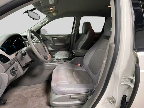 Used 2014 Chevrolet Traverse LS image 10