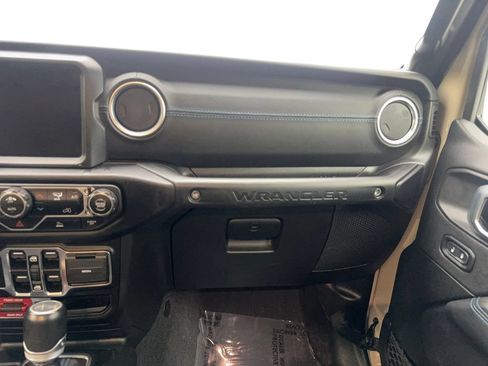 Used 2022 Jeep Wrangler Unlimited Rubicon 4xe AWD/4WD image 59