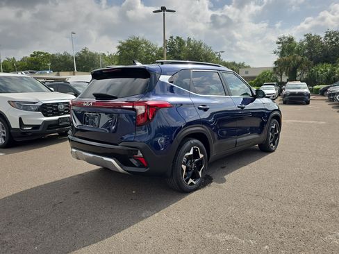 Certified 2024 Kia Seltos EX FWD image 8