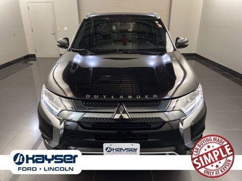Used 2021 Mitsubishi Outlander SEL image 2