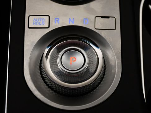 Used 2025 Genesis GV70 3.5T Sport w/ Sport Advanced Package image 32