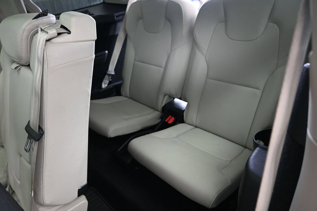 Used 2023 Volvo XC90 B6 Plus w/ Protection Package Premier AWD/4WD image 19
