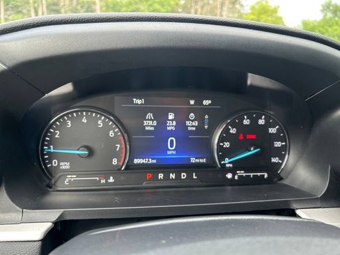 Used 2022 Ford Explorer XLT w/ Equipment Group 202A AWD/4WD image 26