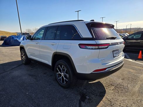 New 2025 Jeep Grand Cherokee Limited image 6