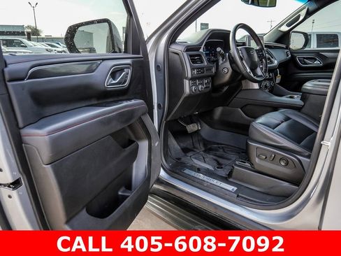 Used 2024 Chevrolet Suburban RST w/ Sport Performance Package AWD/4WD image 30