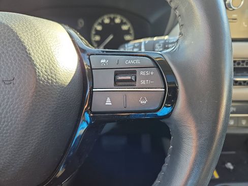 Certified 2023 Honda HR-V EX-L image 22