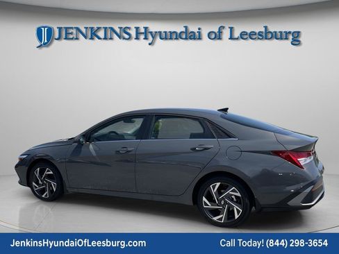 New 2026 Hyundai Elantra Limited image 9