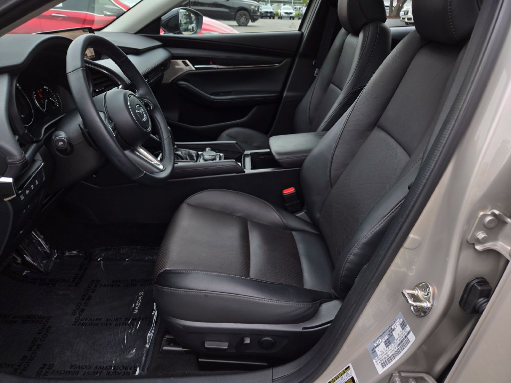 Certified 2025 MAZDA MAZDA3 2.5 Turbo Sedan w/Premium Plus AWD/4WD image 18