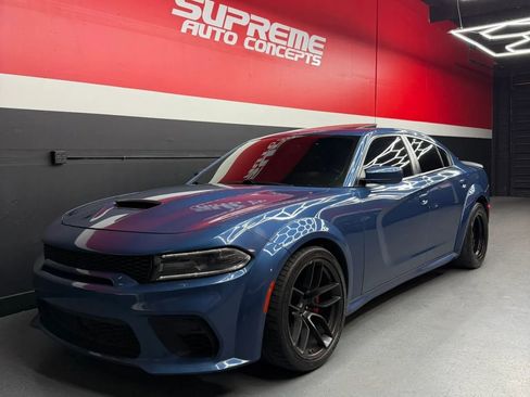 Used 2020 Dodge Charger Scat Pack w/ Dynamics Package RWD image 2
