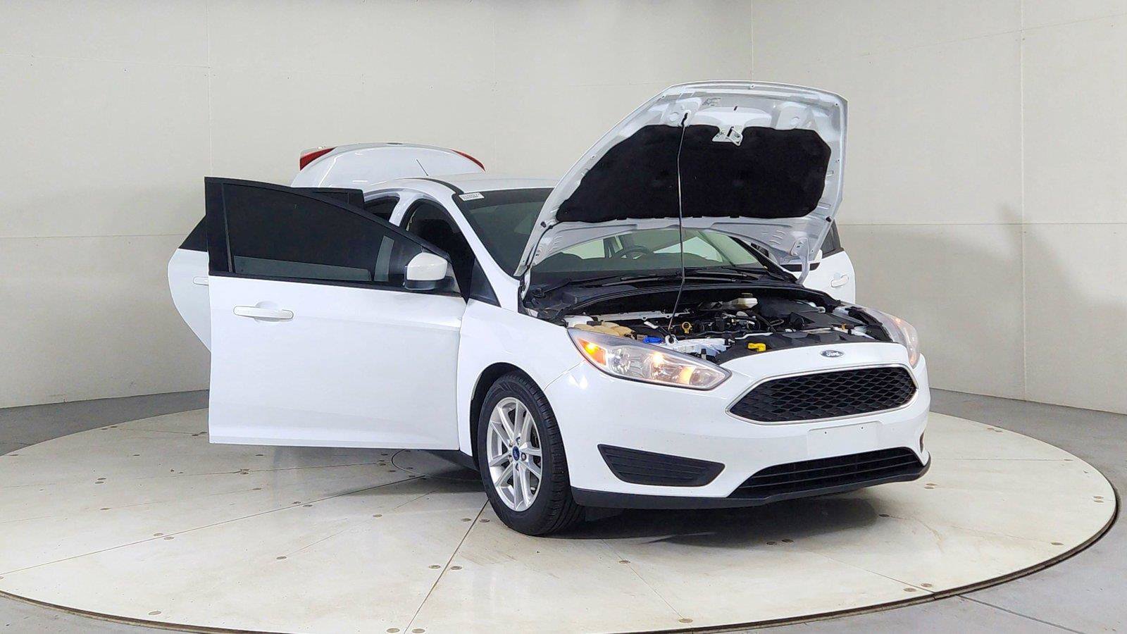Used 2018 Ford Focus SE FWD image 9