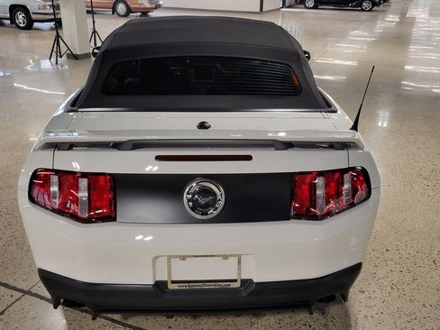 Used 2011 Ford Mustang GT Premium w/ Electronics Pkg RWD image 34