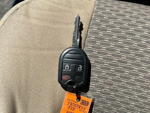 Used 2015 Ford F350 XLT w/ XLT Premium Package image 13