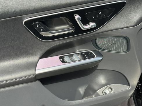 New 2025 Mercedes-Benz GLC 300 4MATIC image 9