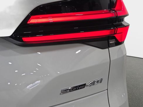 Used 2024 BMW X5 sDrive40i w/ Premium Package image 27