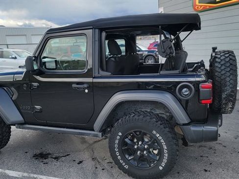 Used 2022 Jeep Wrangler Sport image 11