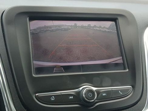 Used 2022 Chevrolet Equinox LT AWD/4WD image 19
