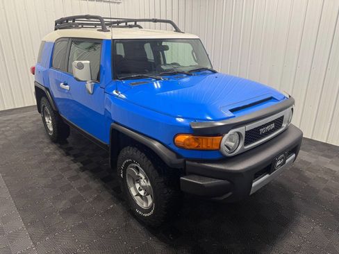 Used 2008 Toyota FJ Cruiser 4WD image 2