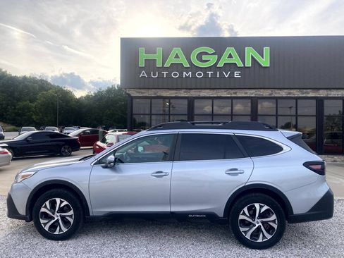 Used 2022 Subaru Outback Limited AWD/4WD image 1