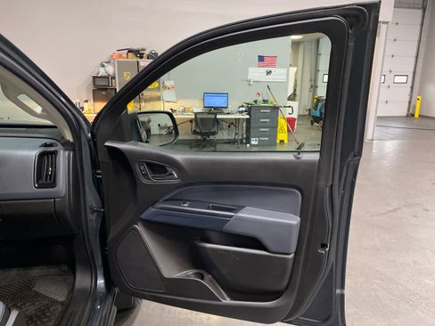 Used 2017 Chevrolet Colorado Z71 image 28