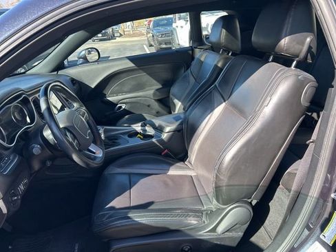 Used 2017 Dodge Challenger GT w/ Driver Convenience Group image 16