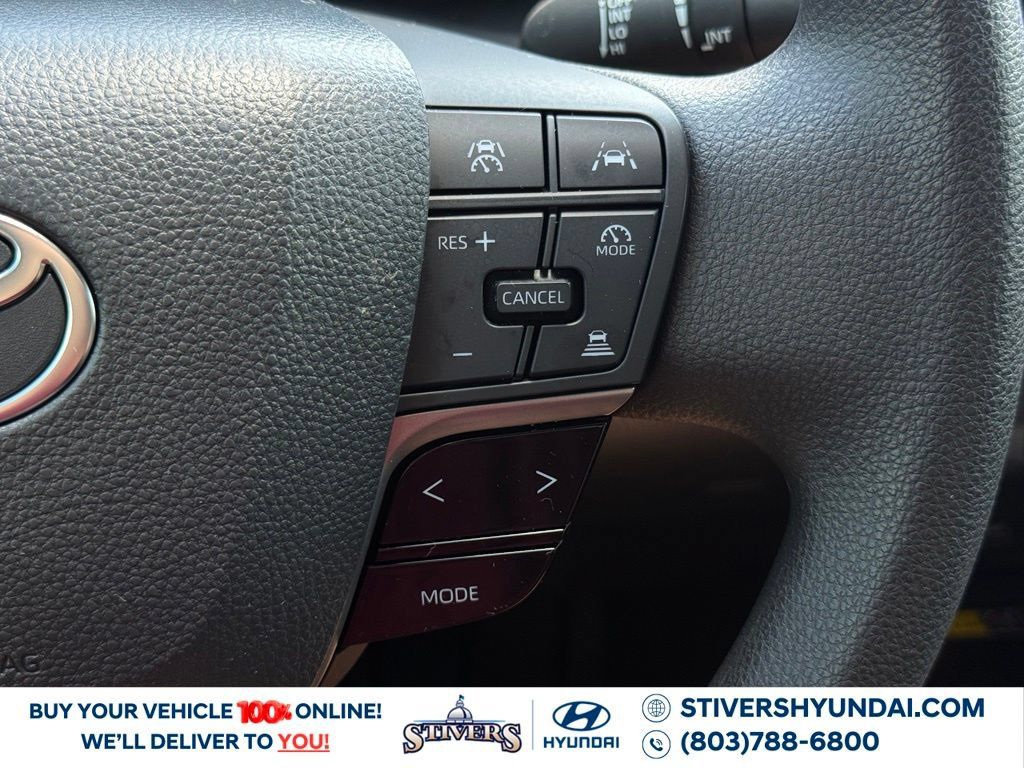 Used 2025 Toyota Camry LE FWD image 28