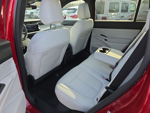 New 2026 Jeep Cherokee Limited image 16