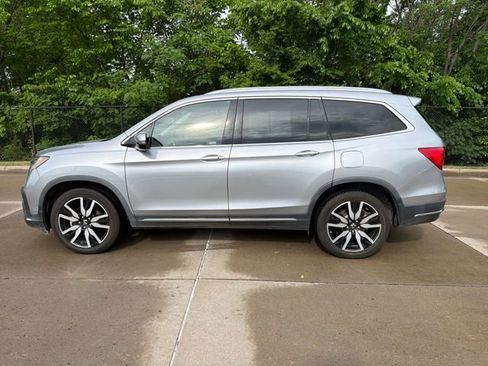 Used 2019 Honda Pilot Elite image 2