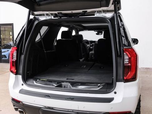 Used 2026 GMC Yukon AT4 w/ AT4 Premium Plus Package AWD/4WD image 32