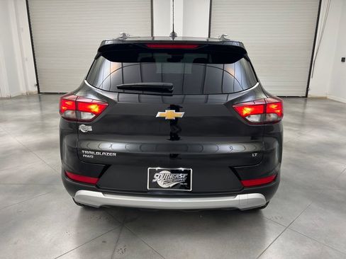 Used 2025 Chevrolet TrailBlazer LT AWD/4WD image 6
