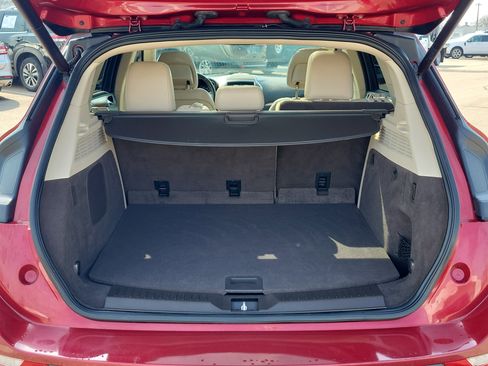 Used 2018 Lincoln MKC Select w/ Select Plus Package FWD image 8