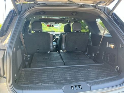 Used 2026 Ford Explorer Tremor w/ Tremor Ultimate Package AWD/4WD image 11
