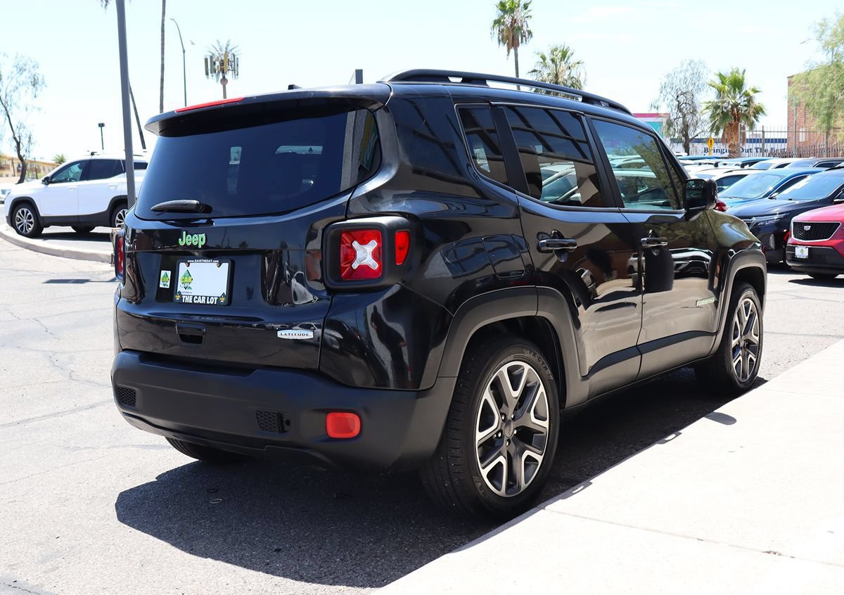 Used 2018 Jeep Renegade Latitude FWD image 14