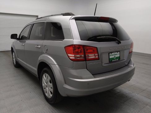 Used 2020 Dodge Journey SE FWD image 5