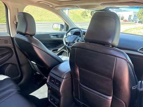 Used 2022 Ford Edge Titanium w/ Equipment Group 301A AWD/4WD image 27