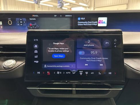 Certified 2024 Lincoln Nautilus Reserve w/ Equipment Group 202A image 19