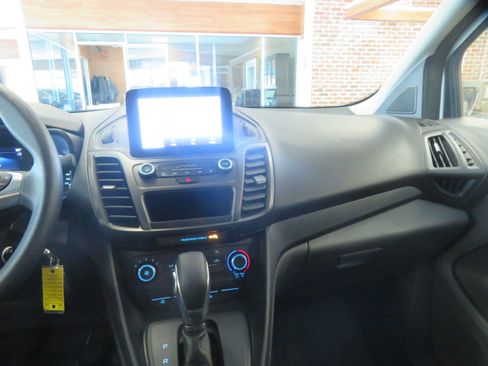 Used 2022 Ford Transit Connect XL FWD image 44
