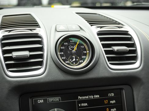 Used 2016 Porsche Cayman GT4 RWD image 32