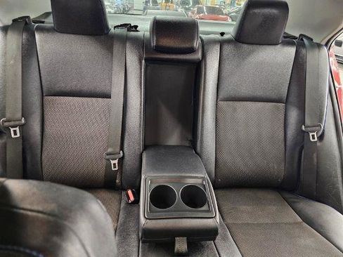 Used 2018 Toyota Corolla SE FWD image 33