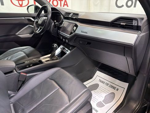 Used 2021 Audi Q3 2.0T Premium image 11