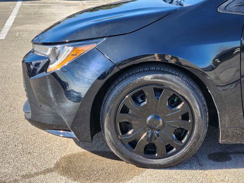 Used 2023 Toyota Corolla LE image 8