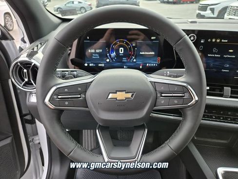 New 2026 Chevrolet Equinox LT w/ Convenience Package II AWD/4WD image 13