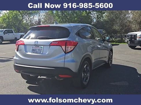 Used 2018 Honda HR-V EX image 10