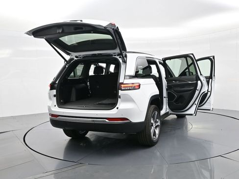 New 2025 Jeep Grand Cherokee Limited 4xe w/ Luxury Tech Group II image 27