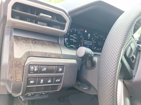 Used 2026 Toyota Tacoma Limited image 18