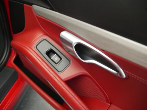 Certified 2019 Porsche 911 Carrera 4 AWD/4WD image 21