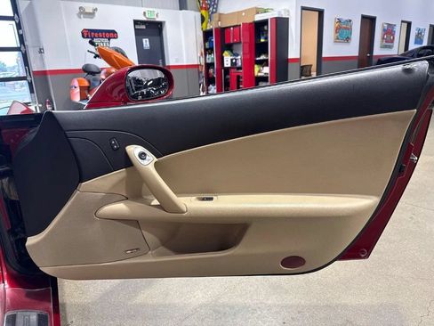Used 2008 Chevrolet Corvette Convertible w/ Preferred Equipment Group RWD image 18